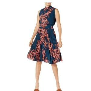 Nanette Lepore Size 4 Navy Floral Sleeveless High Neck Pleated Smocked Dress